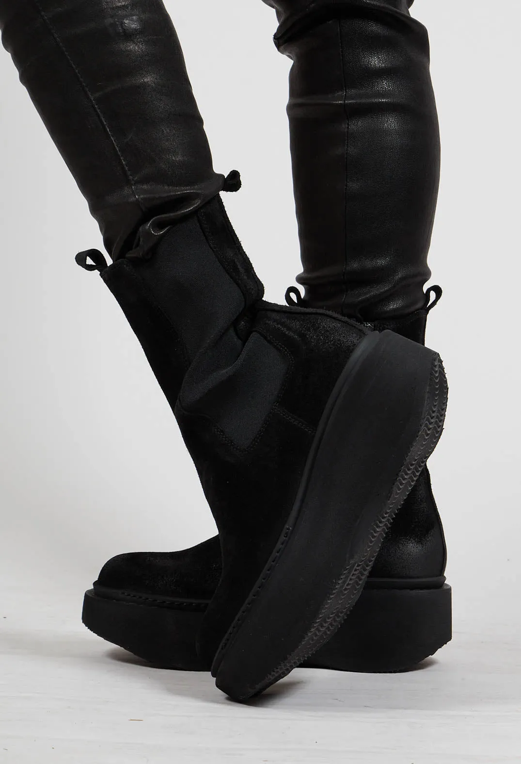 Ankle Boots with Platform Sole in London Nero