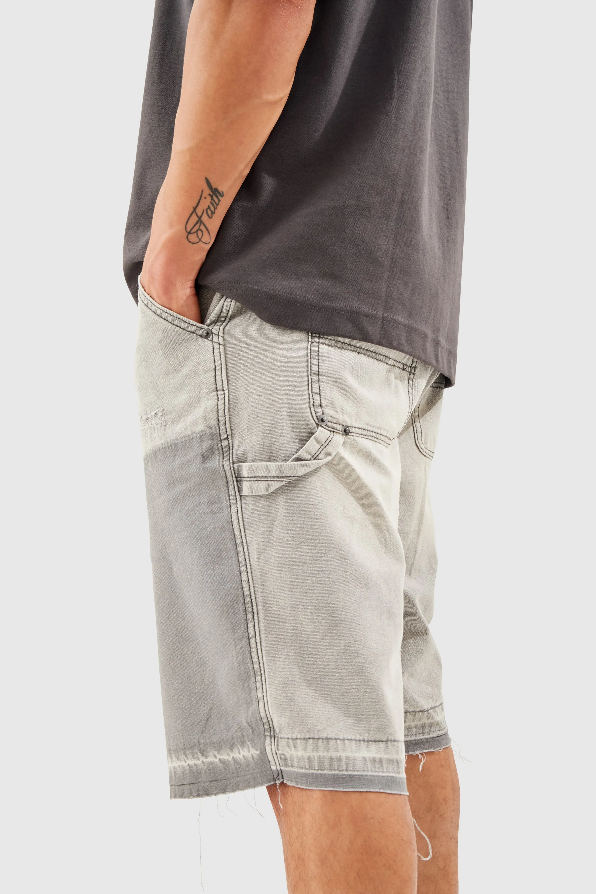 DISTRESSED DENIM SHORT - GREY