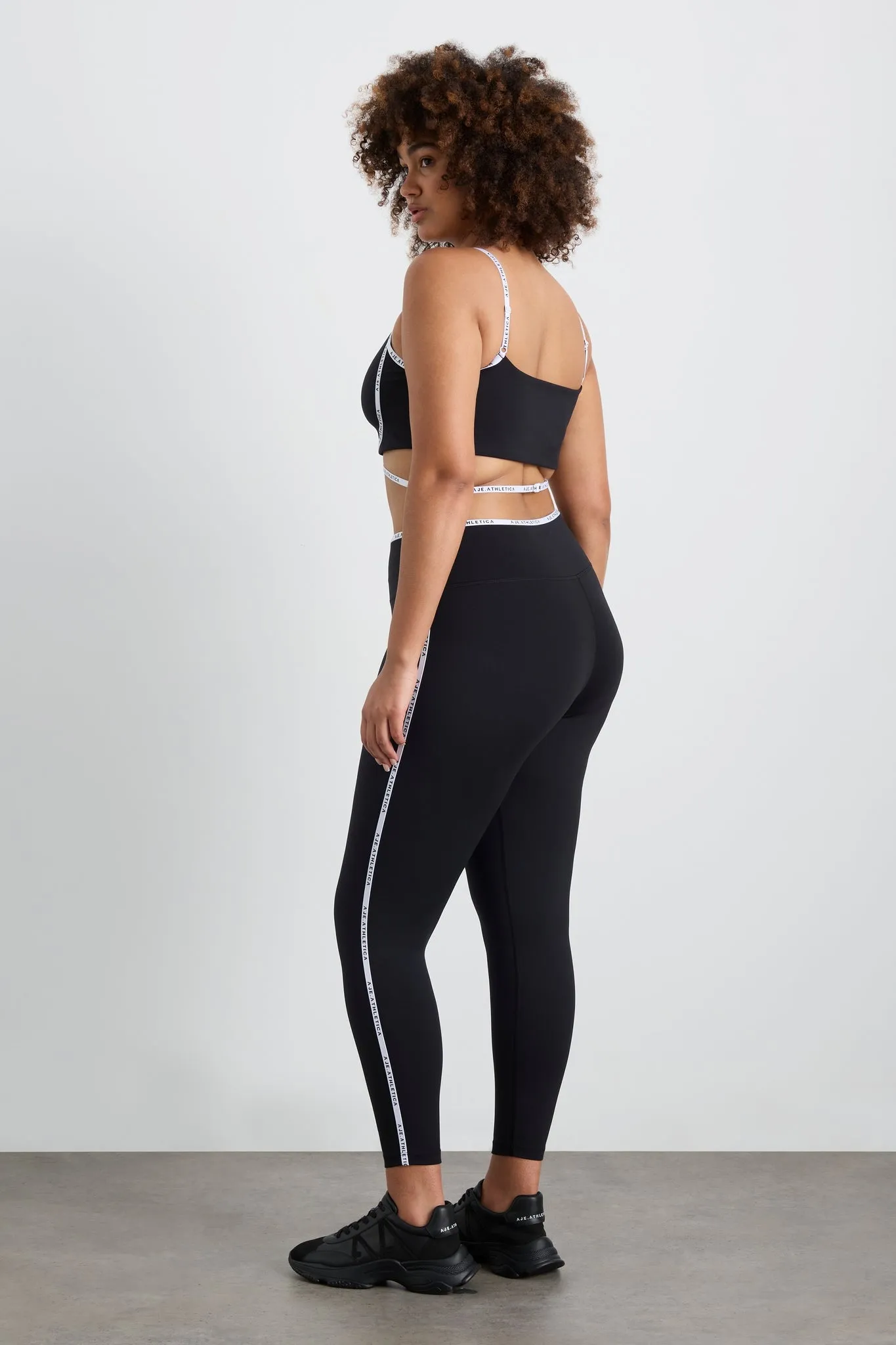 Logo Tape Seam Ankle Length Legging 203