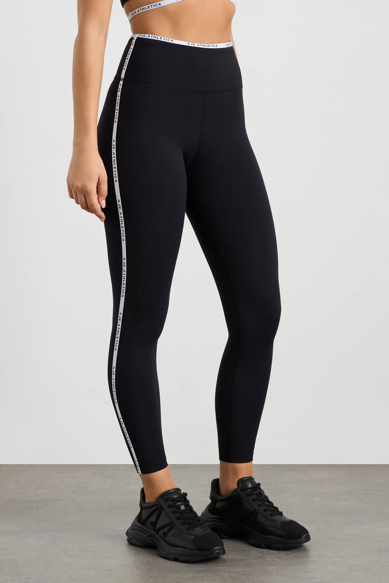 Logo Tape Seam Ankle Length Legging 203